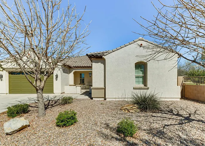 W/ Hot Tub & Outdoor Space In Queen Creek! *